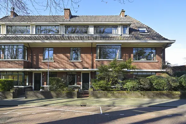 Van Ouwenlaan 4