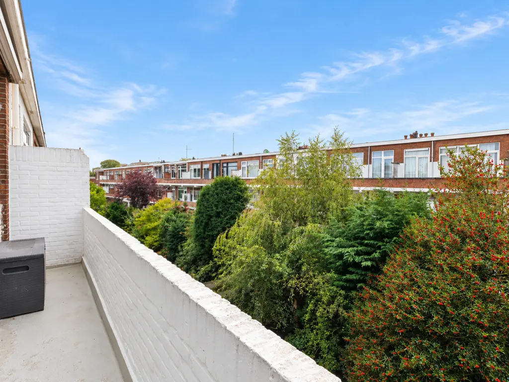 Van der Aastraat 122, 'S-GRAVENHAGE