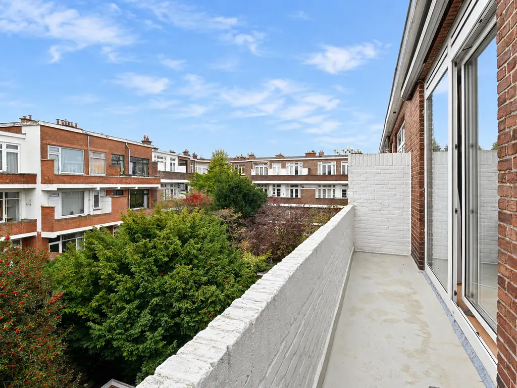 Van der Aastraat 122, 'S-GRAVENHAGE