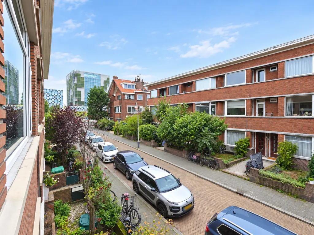 Van der Aastraat 122, 'S-GRAVENHAGE