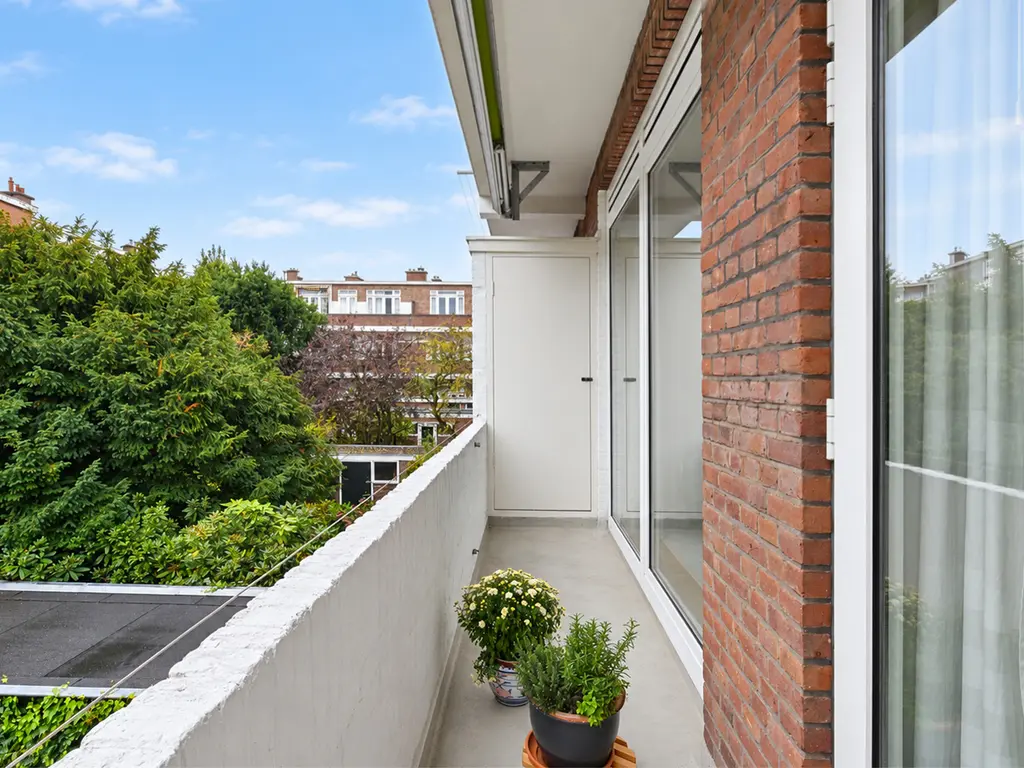 Van der Aastraat 122, 'S-GRAVENHAGE