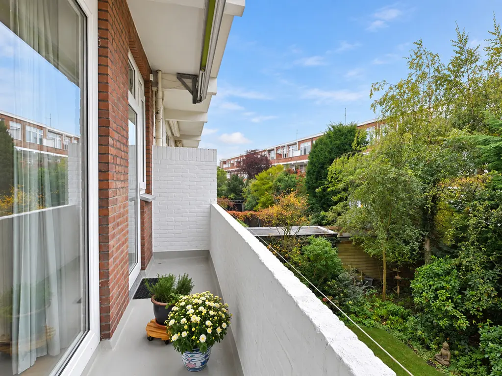Van der Aastraat 122, 'S-GRAVENHAGE