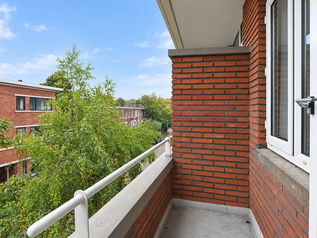 Van der Aastraat 122, 'S-GRAVENHAGE