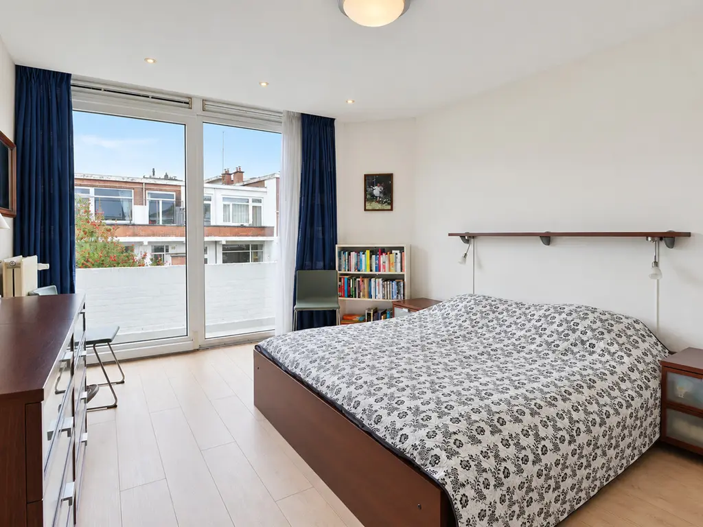 Van der Aastraat 122, 'S-GRAVENHAGE