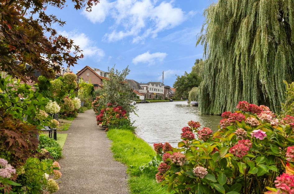 Tussenwoning te koop: Utrechtsestraatweg 59, Woerden