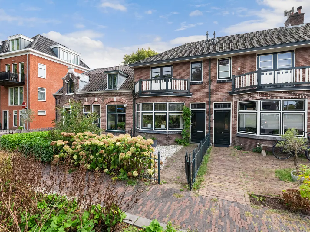 Torenwal 2I, WOERDEN