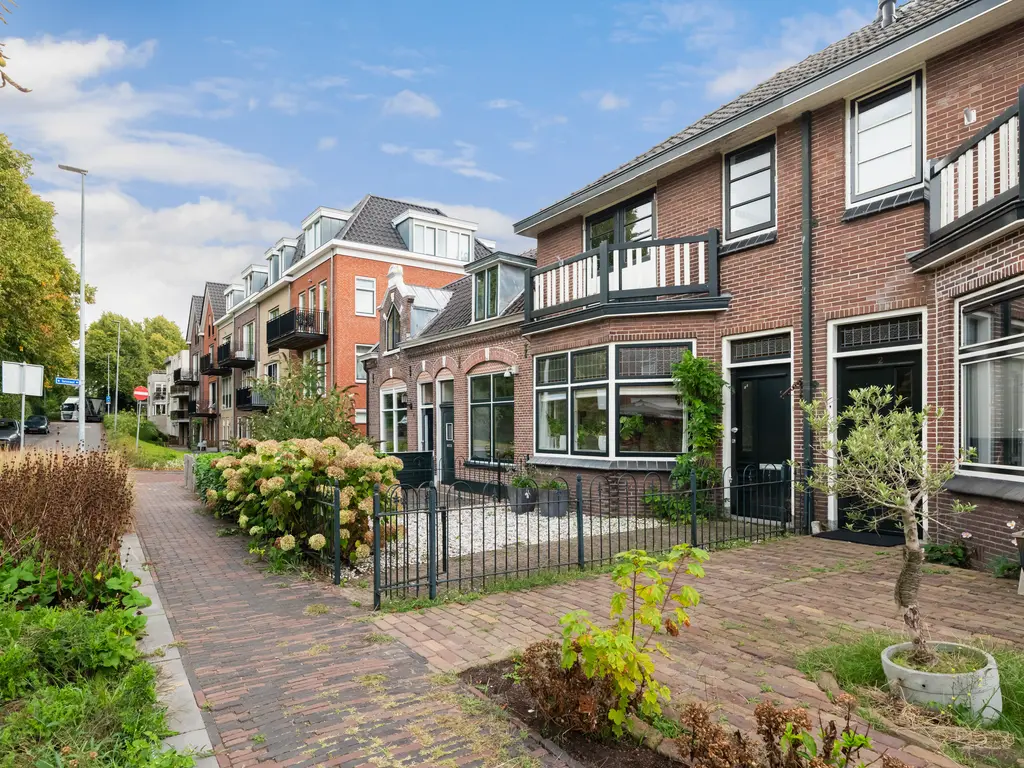 Torenwal 2I, WOERDEN
