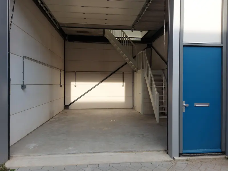 298604521.jpg