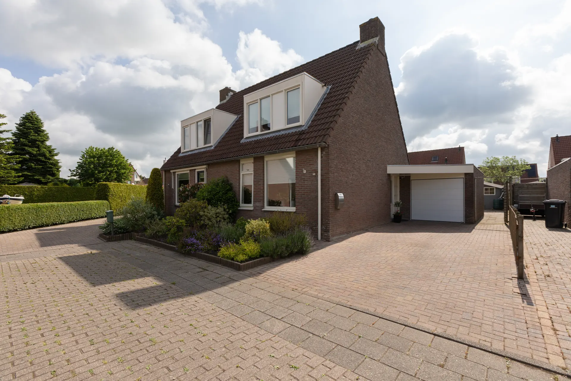 Dennenburg 15, Bolsward