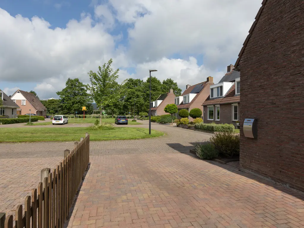 Dennenburg 15, Bolsward