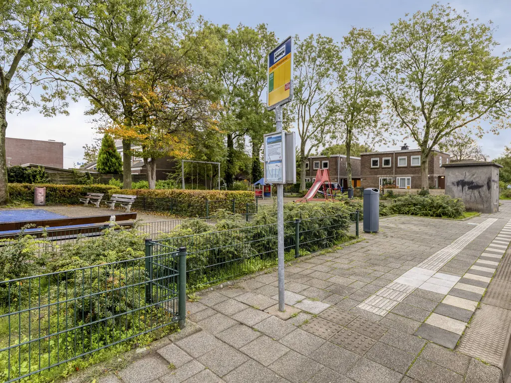 Burgemeester Verduynstraat 21, Pernis