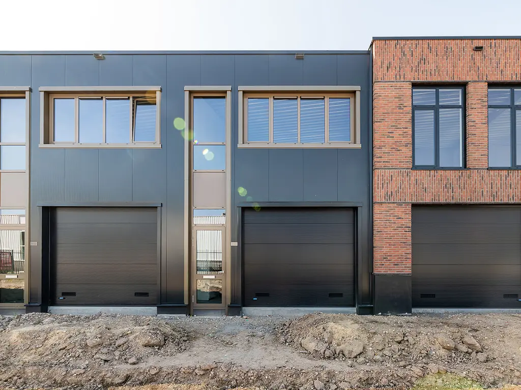 Takkebijsters 10C23, BREDA