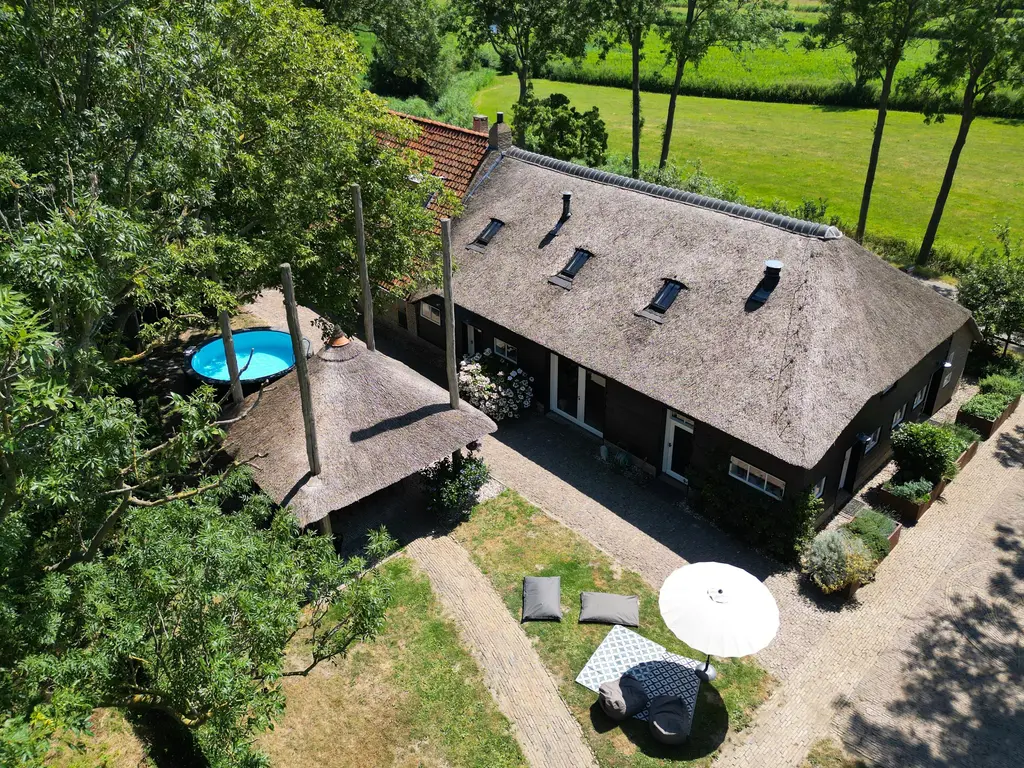 Wouddijk 12, ZWARTEWAAL