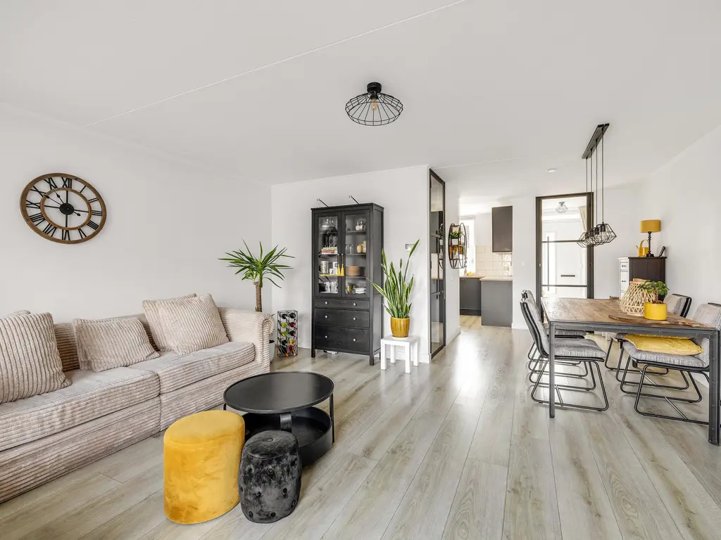 Sparregat 8, BRIELLE