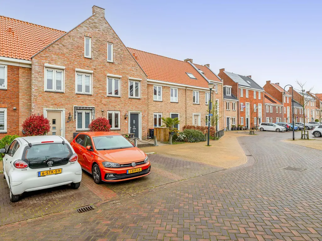 Baljuw 17, BRIELLE