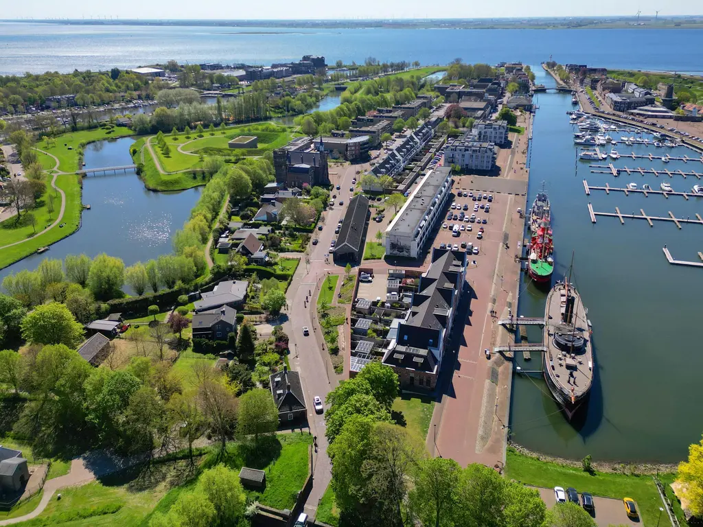 Opzoomerlaan 122, HELLEVOETSLUIS