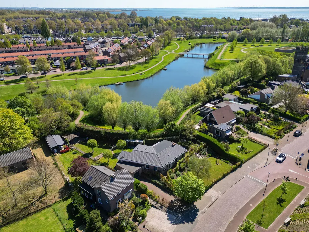 Opzoomerlaan 122, HELLEVOETSLUIS