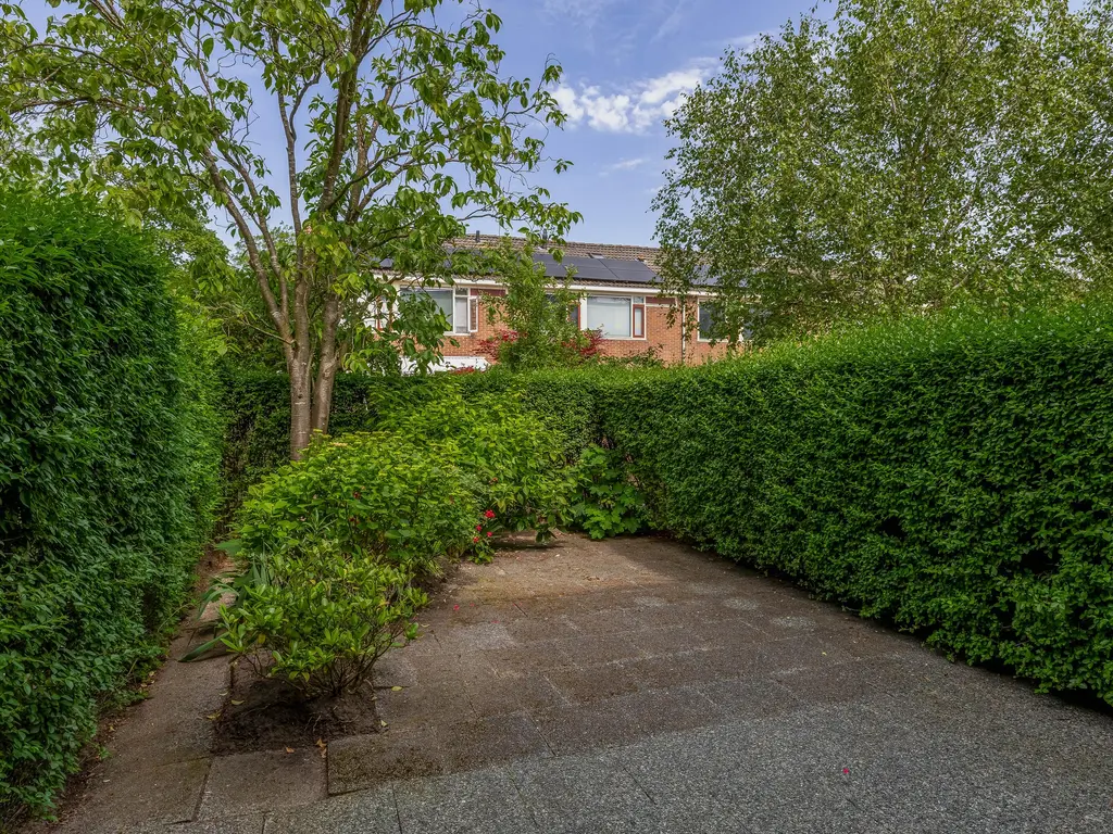 Mgr Smitstraat 42, BRIELLE