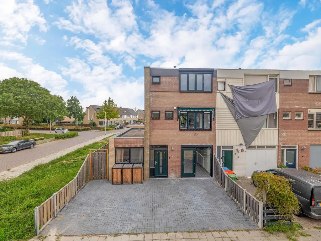 Karveel 1, BRIELLE