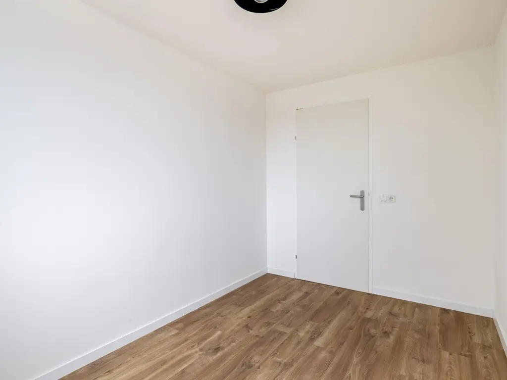 Karveel 1, BRIELLE