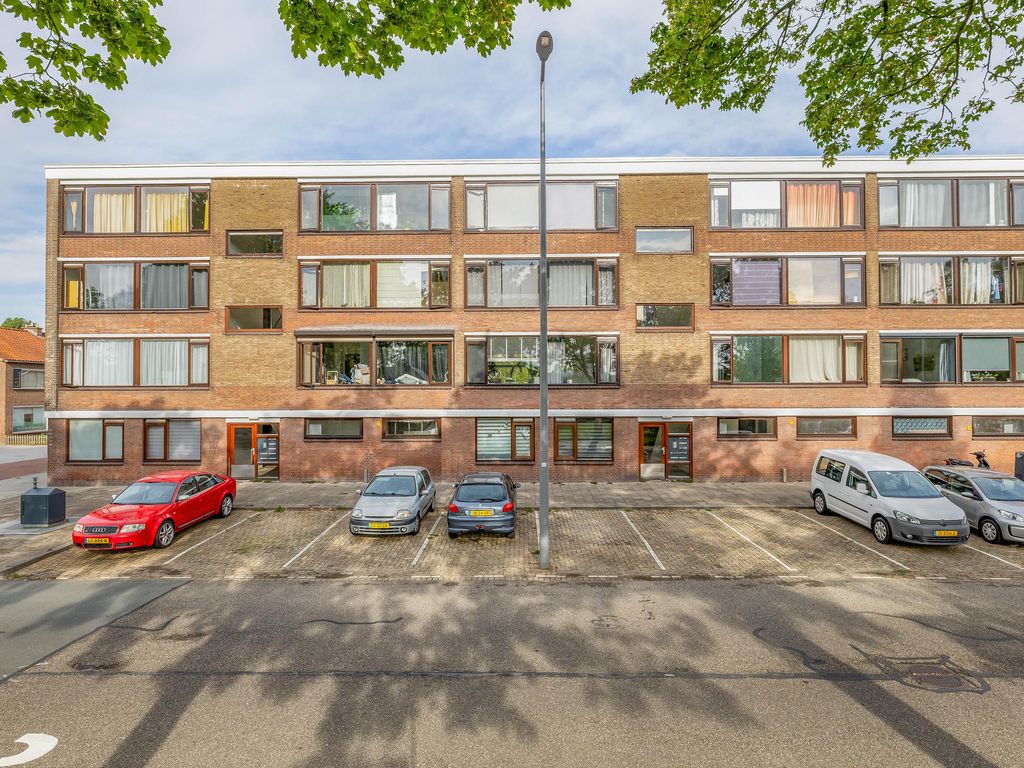 Appartement te koop: Wilgensingel 73, Rozenburg