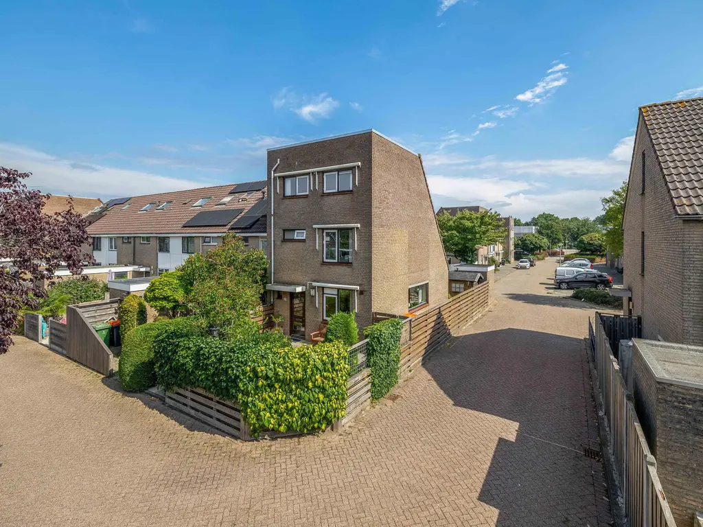 Dissel 29, BRIELLE