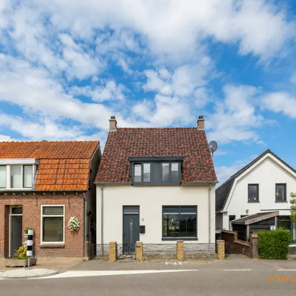 Maasdijk 45, Hedel