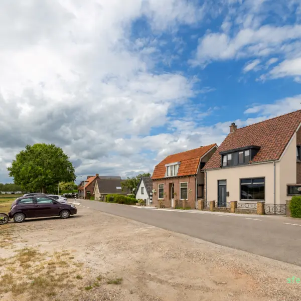 Maasdijk 45, Hedel