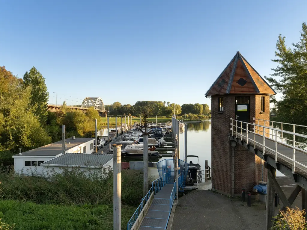 Hageland 1, Hedel