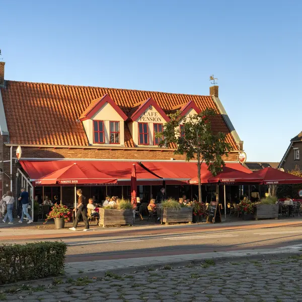 Hageland 1, Hedel