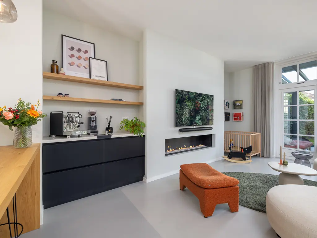 Oberon 4, 's-Hertogenbosch