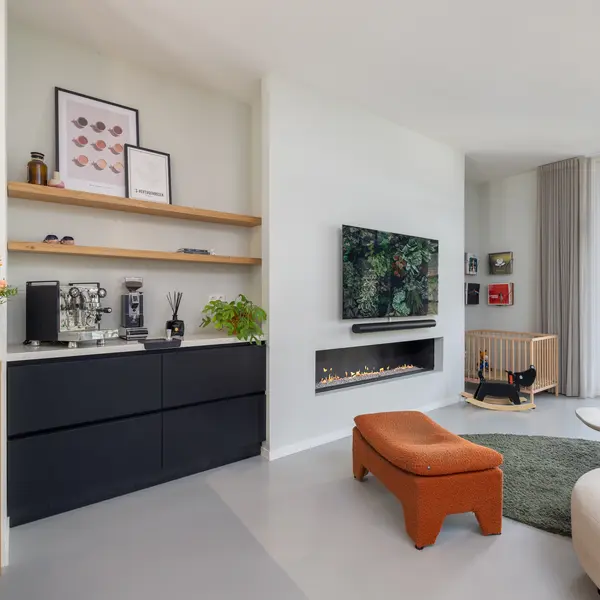 Oberon 4, 's-Hertogenbosch