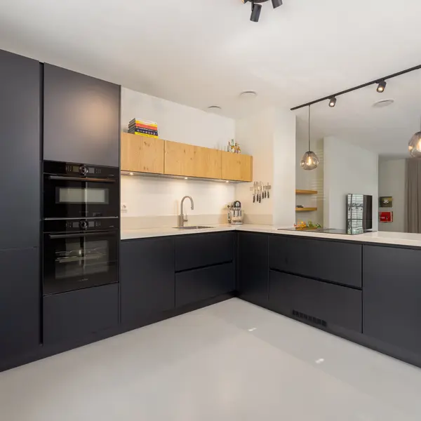 Oberon 4, 's-Hertogenbosch