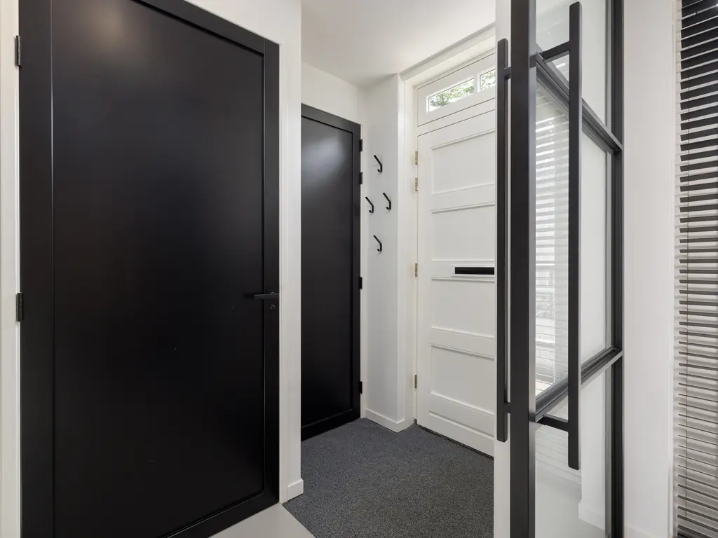 Oberon 4, 's-Hertogenbosch