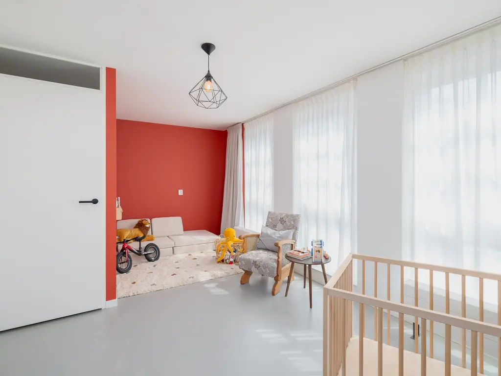 Oberon 4, 's-Hertogenbosch
