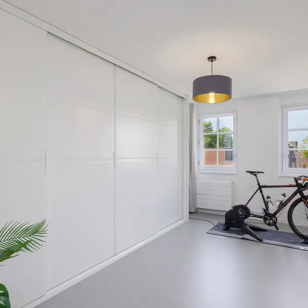 Oberon 4, 's-Hertogenbosch