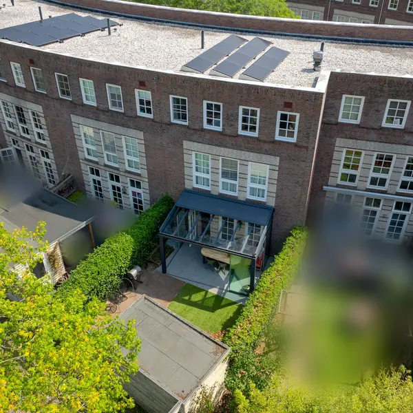 Oberon 4, 's-Hertogenbosch