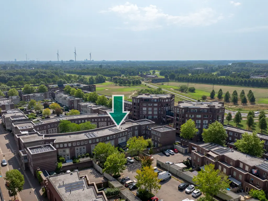 Oberon 4, 's-Hertogenbosch