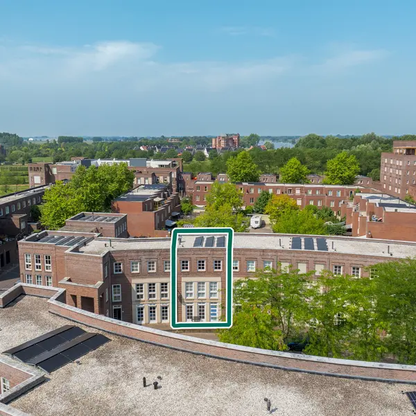 Oberon 4, 's-Hertogenbosch