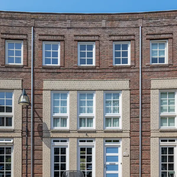 Oberon 4, 's-Hertogenbosch