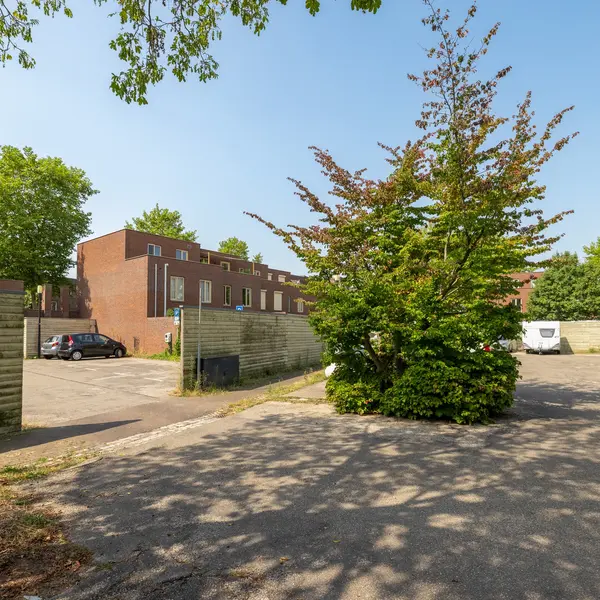 Oberon 4, 's-Hertogenbosch
