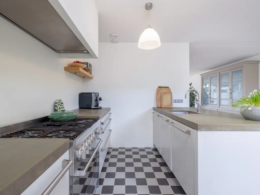 Karekiet 7, 'S-Hertogenbosch
