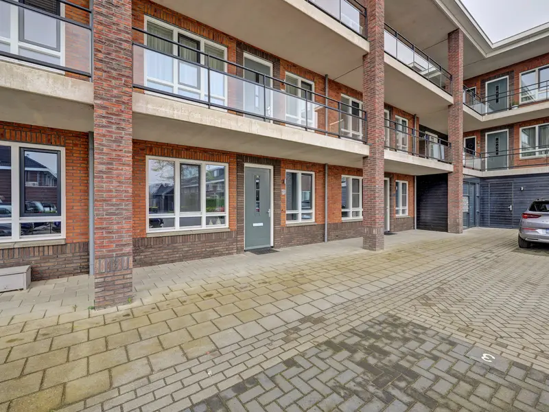 Perengaard 45, Nieuw-Beijerland