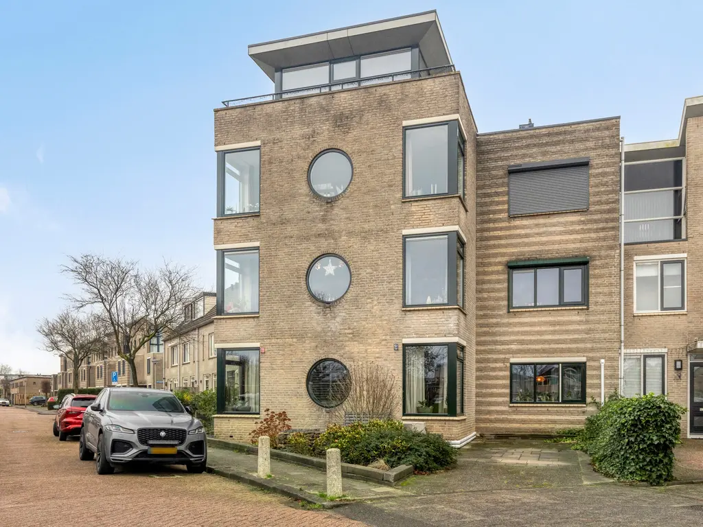 Theo Mann-Bouwmeesterstraat 82, Spijkenisse