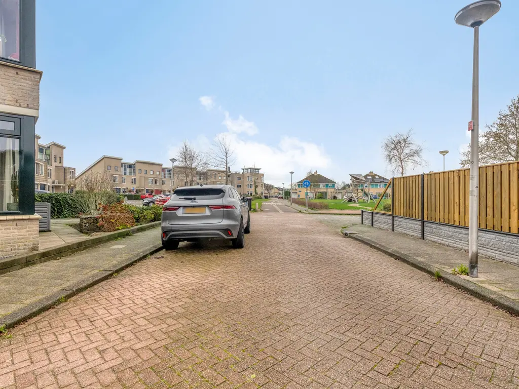 Theo Mann-Bouwmeesterstraat 82, Spijkenisse