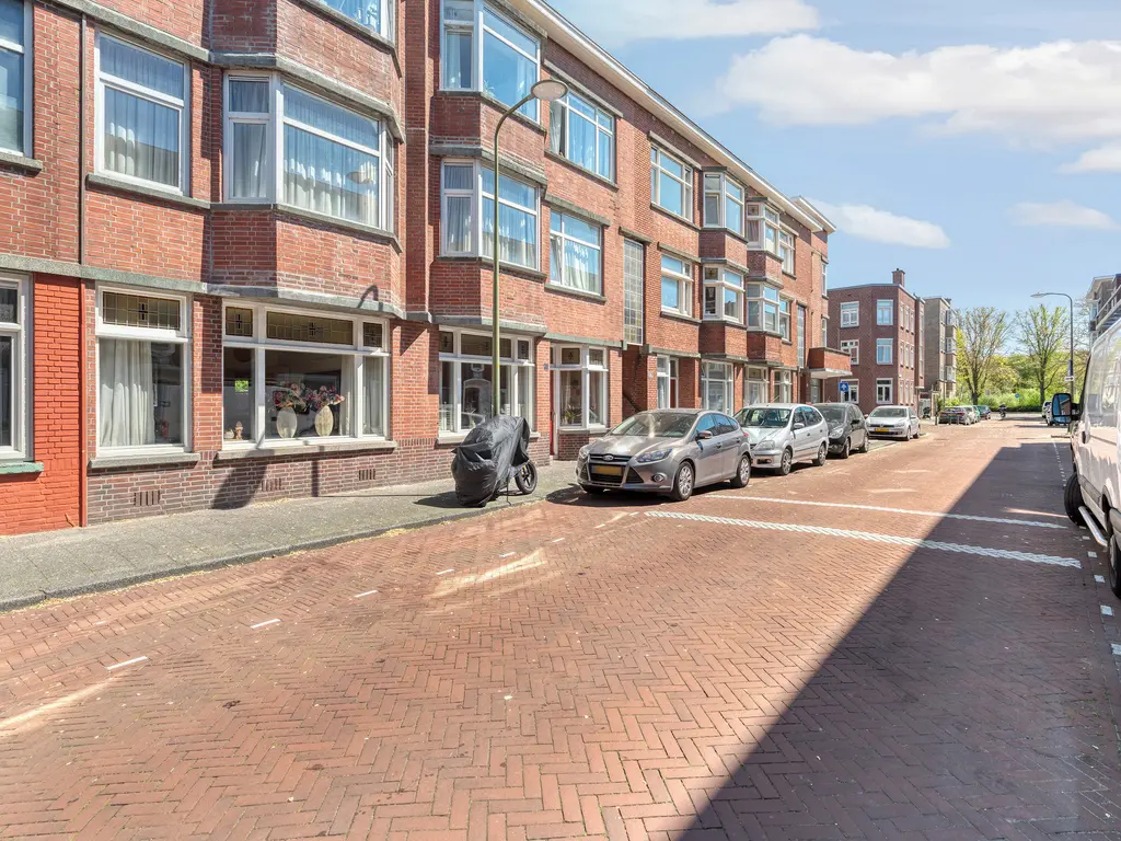Woudenbergstraat 38, 'S-GRAVENHAGE