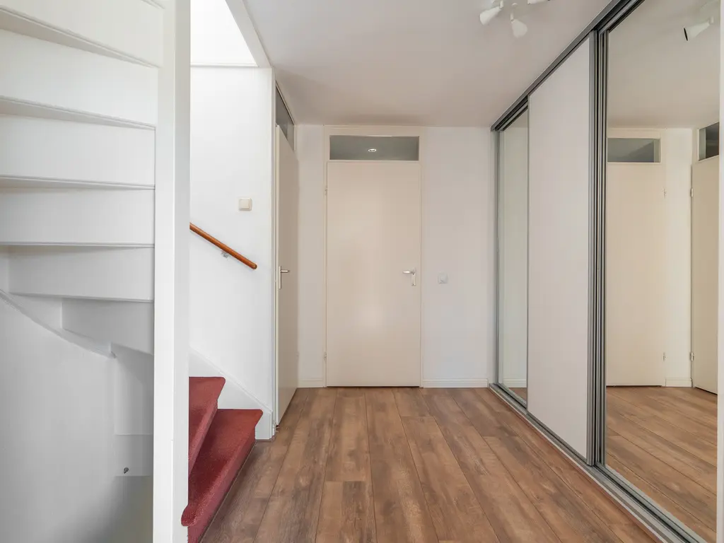 J.C. van der Lansstraat 33, 'S-GRAVENHAGE