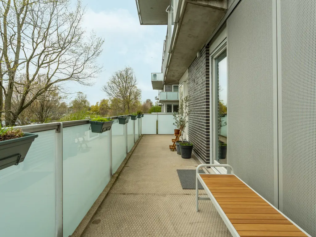 Dedemsvaartweg 503, 'S-GRAVENHAGE