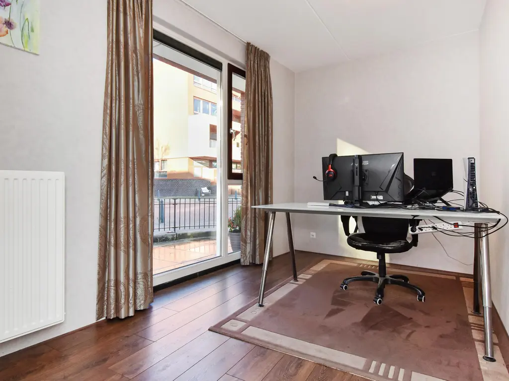 Oosterhesselenstraat 590, 'S-GRAVENHAGE