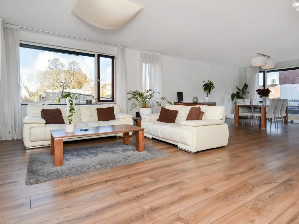 Oosterhesselenstraat 590, 'S-GRAVENHAGE